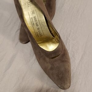 Kitty Heel Beige Suede Bruno Magli